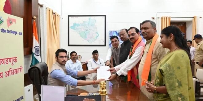 *समर्पण आणि अनेक वर्षांच्या मेहनतीचा सन्मान*  *डॉ. राजीव पोतदार यांच्यावर भाजपचा विश्वास*  *शक्तीप्रदर्शनासह उमेदवारी अर्ज दाखल*